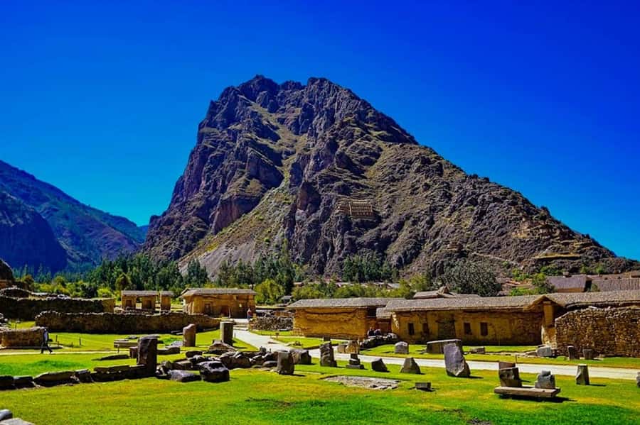 Sacred Valley: Chinchero, Moray, Ollantaytambo & Pisac+Lunch - Chinchero Textiles and the Textile Interpretation Center