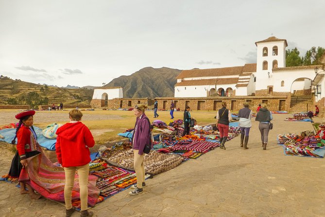 Sacred Valley with Peru Vip : Pisac, Ollantaytambo and Chinchero - Guide quality is the real variable, and this one tends to deliver