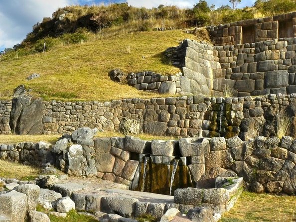 Sacsayhuaman Temple, Tambomachay and Puca Pucara Half-Day Tour - Tambomachay: springs from inside the mountain