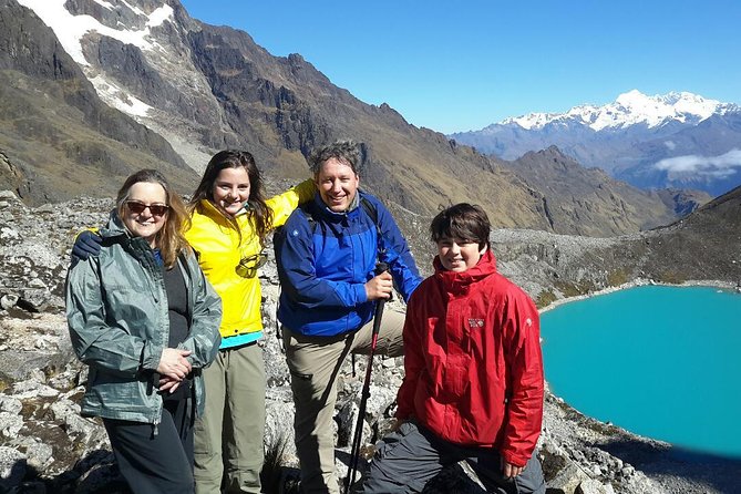 Salkantay Trek To Machu Picchu 5 Days And 4 Nights - Day 3: Gentle hiking through rain forest, Santa Teresa river, and a coffee tour