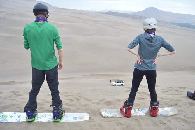 Sandboarding and Off Road in Lima (National Park Lomas de Ancón) - Stop 1 at Muelle de Ancon: gear fitting in a real coastal fishing town