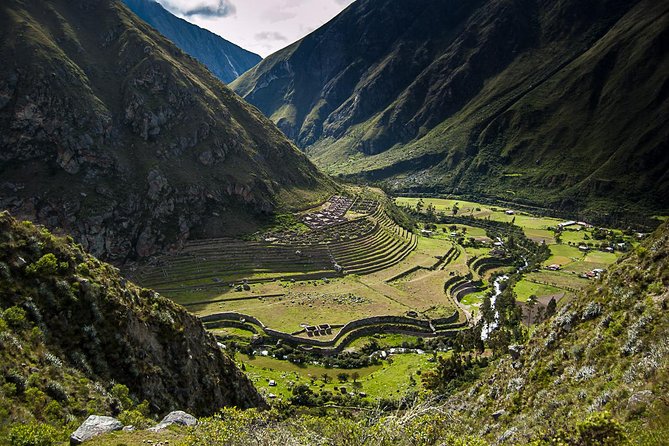 Short Inca Trail 2 Day Hike to Machu Picchu with Permits & Train - Guides, Group Pace, and the Human Side of the Experience