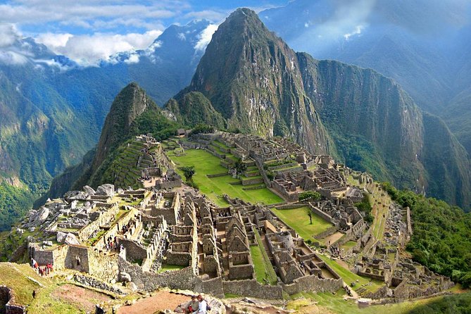 Small Group: 4-Day Inca Trail Trek to Machu Picchu - Day 2 Tres Piedras and Dead Woman’s Pass: where the hike becomes the point