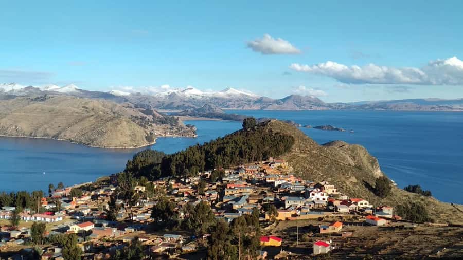 Sun island and Copacabana | From Puno or La Paz / Day Trip - Morning pickup and the bus ride that sets the tone