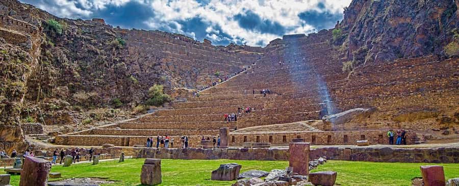 Super Sacred Valley - Ollantaytambo, The Last Living Inca City in real time
