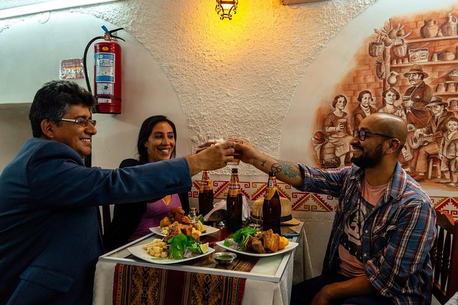 The 10 Tastings of Cusco With Locals: Private Food Tour - Stop 3: Tambomachay Snack That Looks Like Empanadas