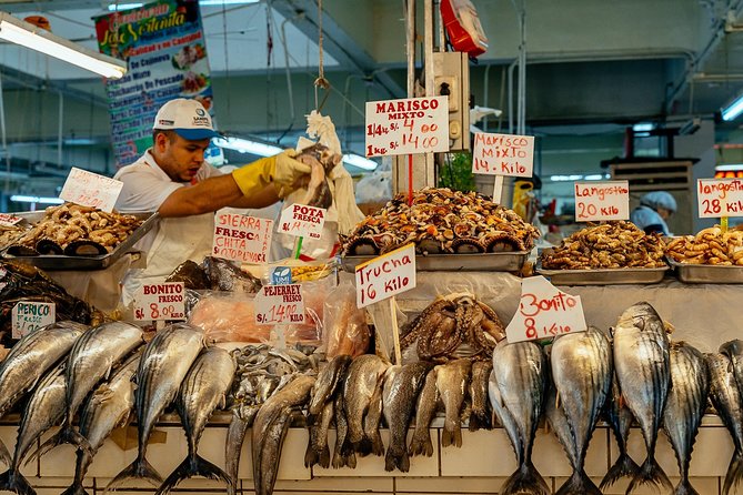 The 10 Tastings of Lima With Locals: Private Street Food Tour - Centro Historico Lima: the oldest bar still open, plus a fish, lemon, onion chili dish