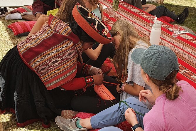 The Textile Workshop Experience in Cusco Region - Spinning Like They Did It: From Wool to Yarn