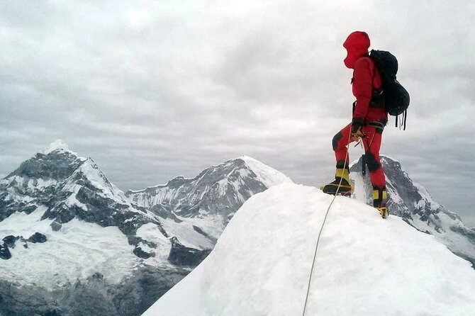 Tour Climbing Nevado Mateo | Your First 5,150 m Summit | 12 Hours - Equipment and guides: what’s included, what you must bring, and why it matters