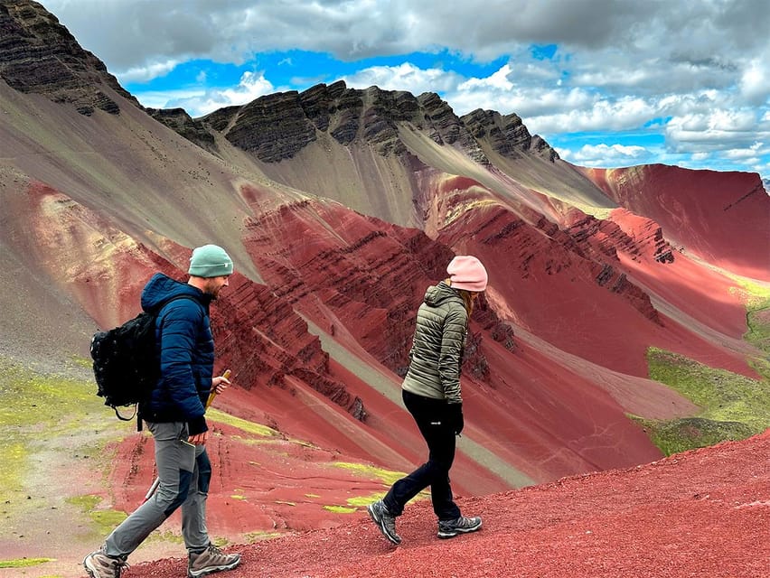 Tour de un día a la Montaña del Arco Iris y el Valle Rojo - The Red Valley descent: where the day gets quieter