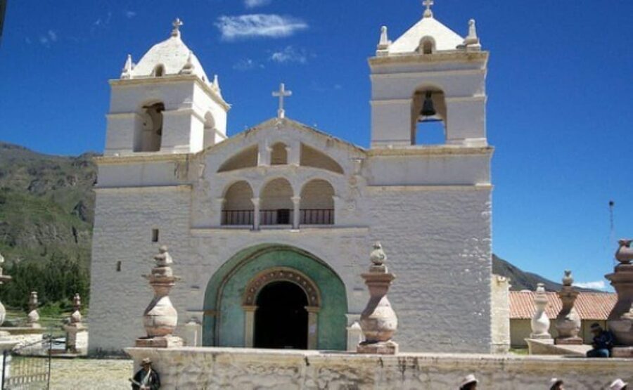 Tour Fullday Colca Canyon with Breakfast and Typical Lunch - Guided canyon visit plus viewpoints on the return