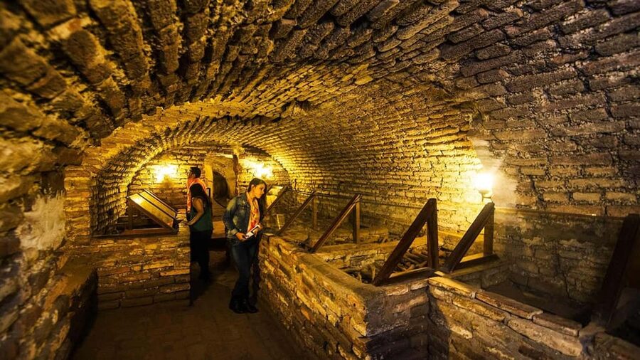 Tour of Lima with a visit to the catacombs of San Francisco. - Who this tour suits best, and who might want a different plan
