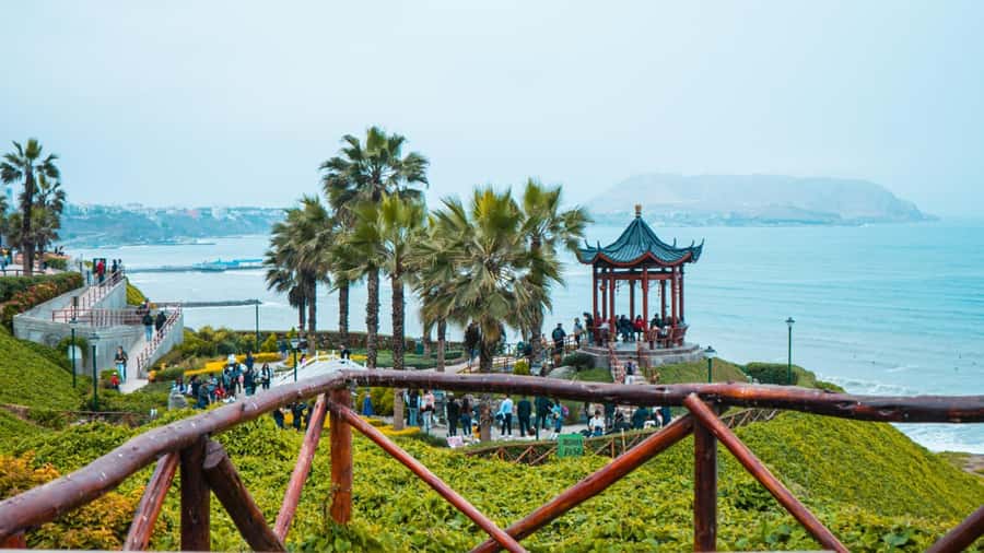 Tour Panorámico en Miraflores en Scooter Eléctrico - Should you book the Panoramic Electric Scooter Tour in Miraflores?