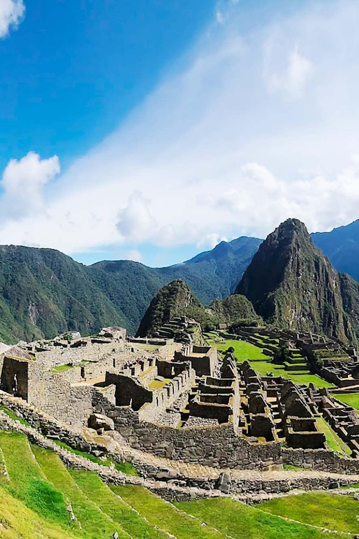 TOUR TO MACHU PICCHU FULL DAY BY TRAIN – The Best Adventure - Ascending to Machu Picchu: what your guided visit is really like