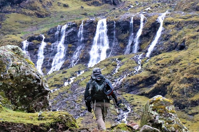 Ultimate Lares Trek & Inca Trail 5 days - Day 4: Train into the cloud forest, Chachabamba to Wiñay Huayna, and Sun Gate timing