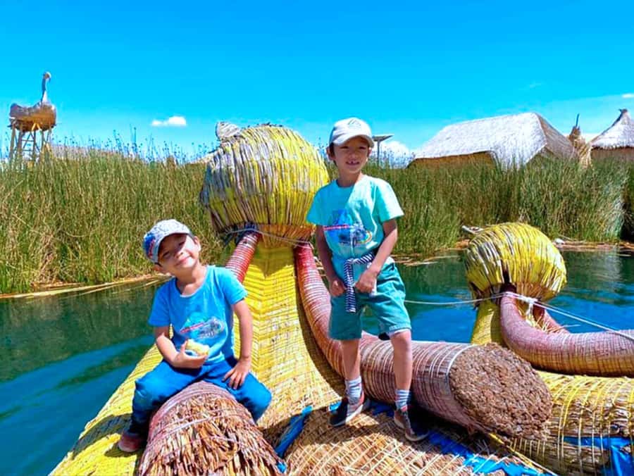 Uros Floating Islands Tour in Puno - Main square time: snacks, souvenirs, and a quick breather