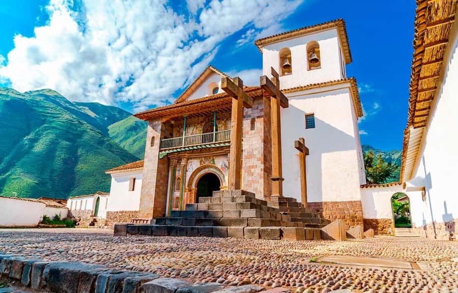 Valle Sur Cusco | half day - Pikillaqta and the Wari footprint: stone walls with a maze feel