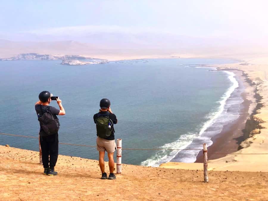 VISIT THE NATIONAL RESERVE OF PARACAS BY ATV - What the guide actually does during the ride